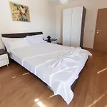 Appartement Lighthouse Golf Private Baltsjik