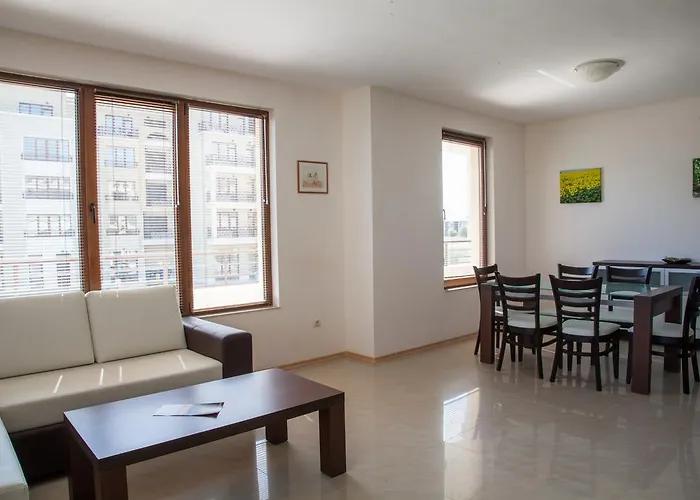 Lighthouse Golf Private *