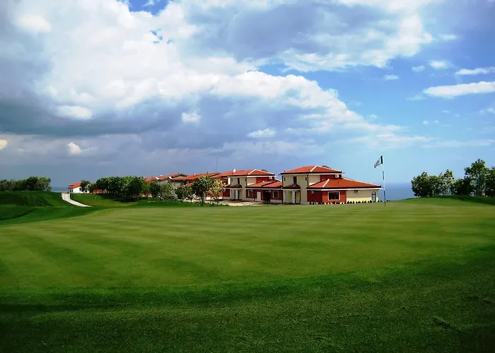 Lighthouse Golf Private *