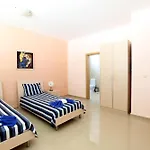 Lighthouse Golf Private Appartement Baltsjik