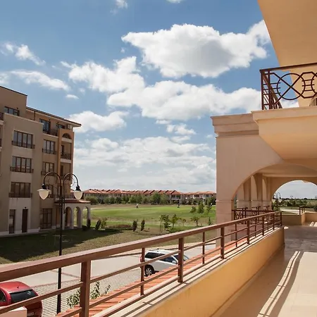 Lighthouse Golf Private * בלצ'יק