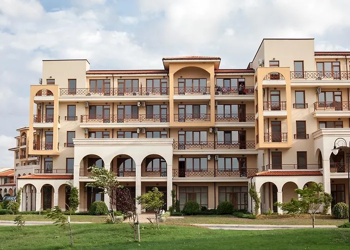 Lighthouse Golf Private Апартаменты Балчик