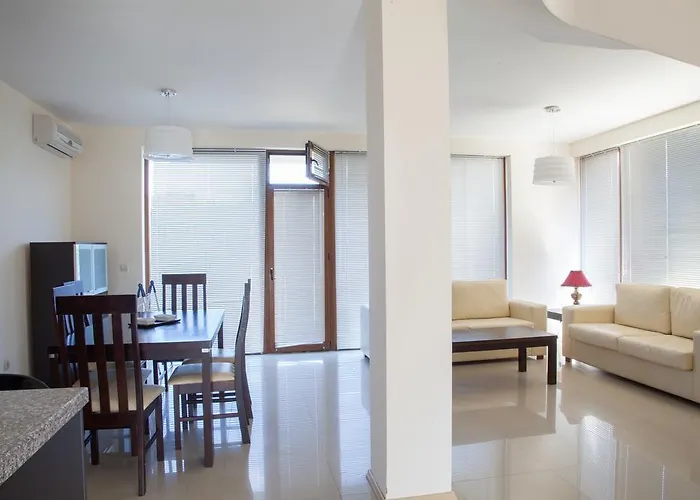 Lighthouse Golf Private Апартаменты Балчик