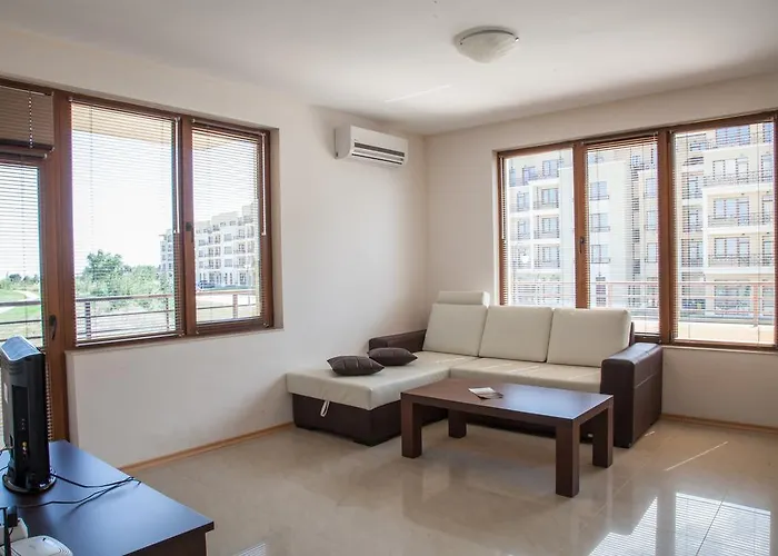 Lighthouse Golf Private Апартаменты Балчик